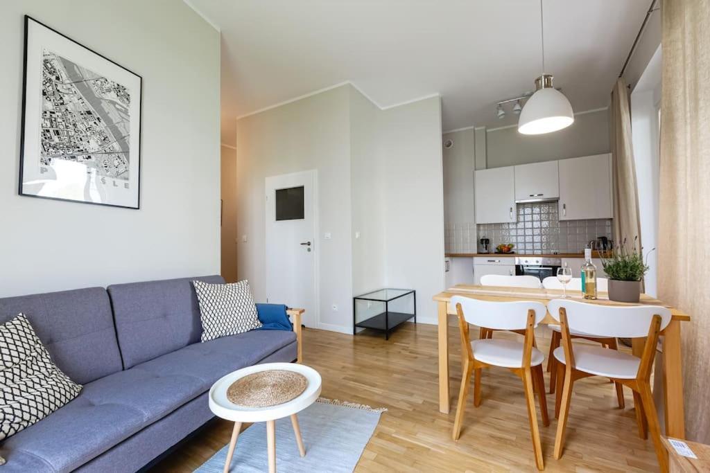 Bright And Cozy Apartment Near Park, With A Huge Terrace. Warszawa Eksteriør billede